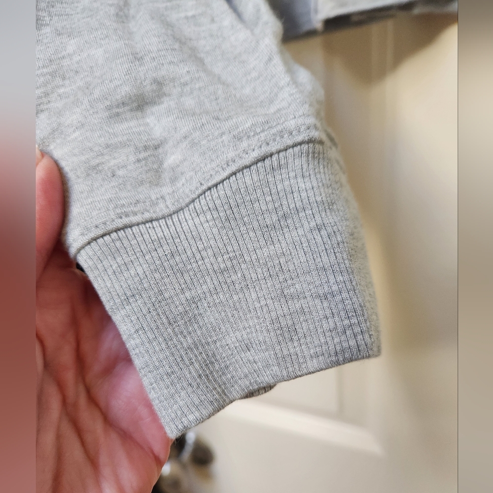 Peloton Gray Long Sleeve Cropped Tee. Size Small. NWOT - Picture 10 of 10